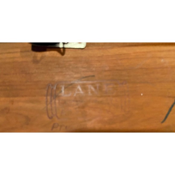 Cedar Chest Lane Mini Salesman Sample or Girl Graduate No key Some Marks VINTAGE - Picture 5 of 9